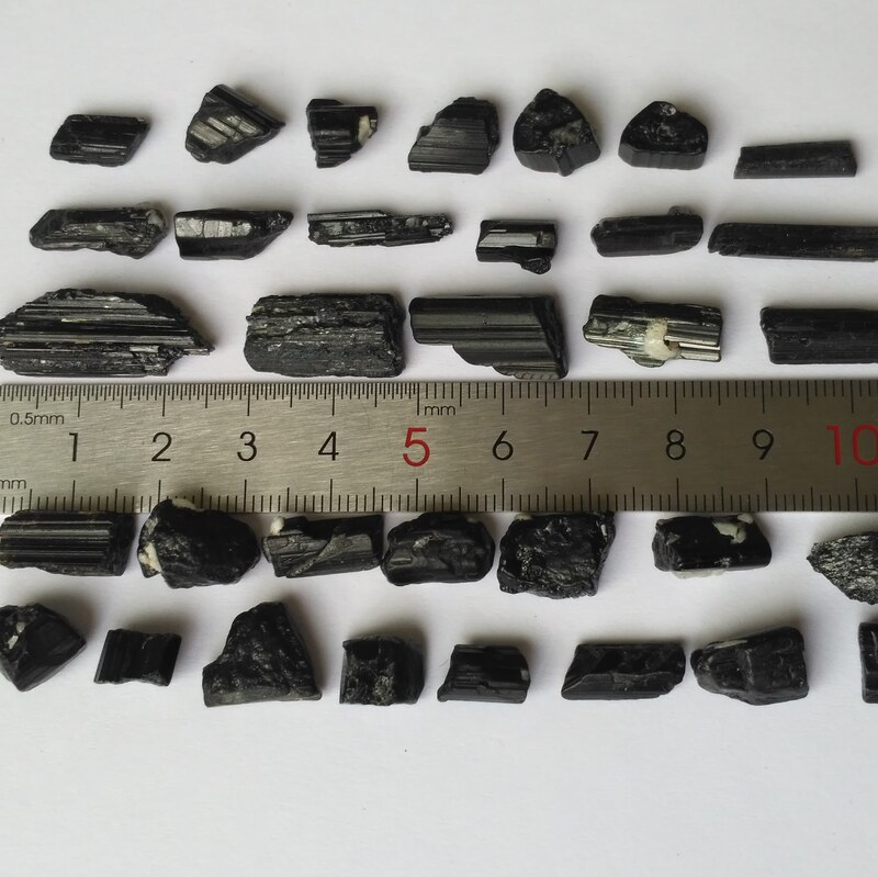 سنگهای معدنی تورمالین سیاه 35 گرم (کد1251)