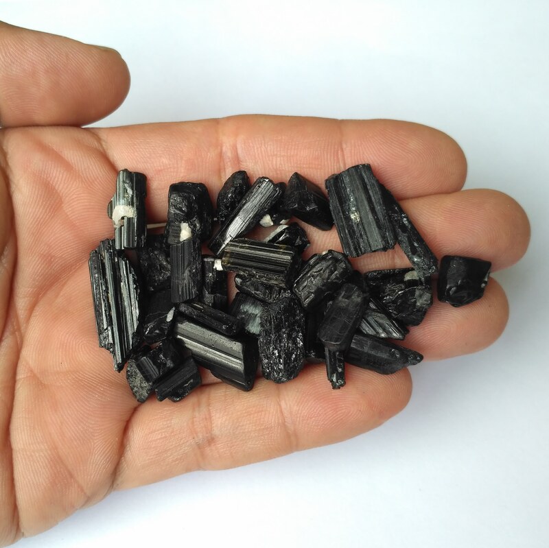 سنگهای معدنی تورمالین سیاه 35 گرم (کد1251)