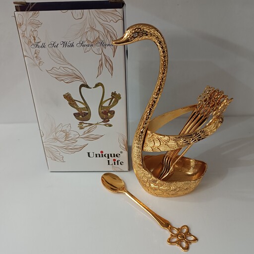 جا قاشقی سلطنتی طلایی رنگ طرح قو همراه 6 عدد قاشق چایخوری 