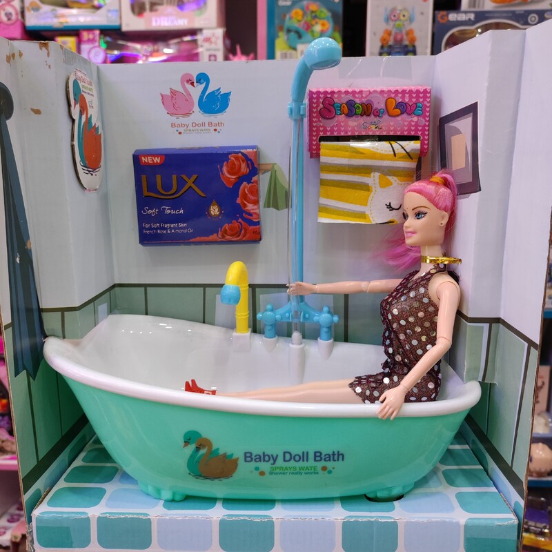 اسباب بازی عروسک باربی به همراه وان حمام قبل از ثبت موجودی بگیرید 