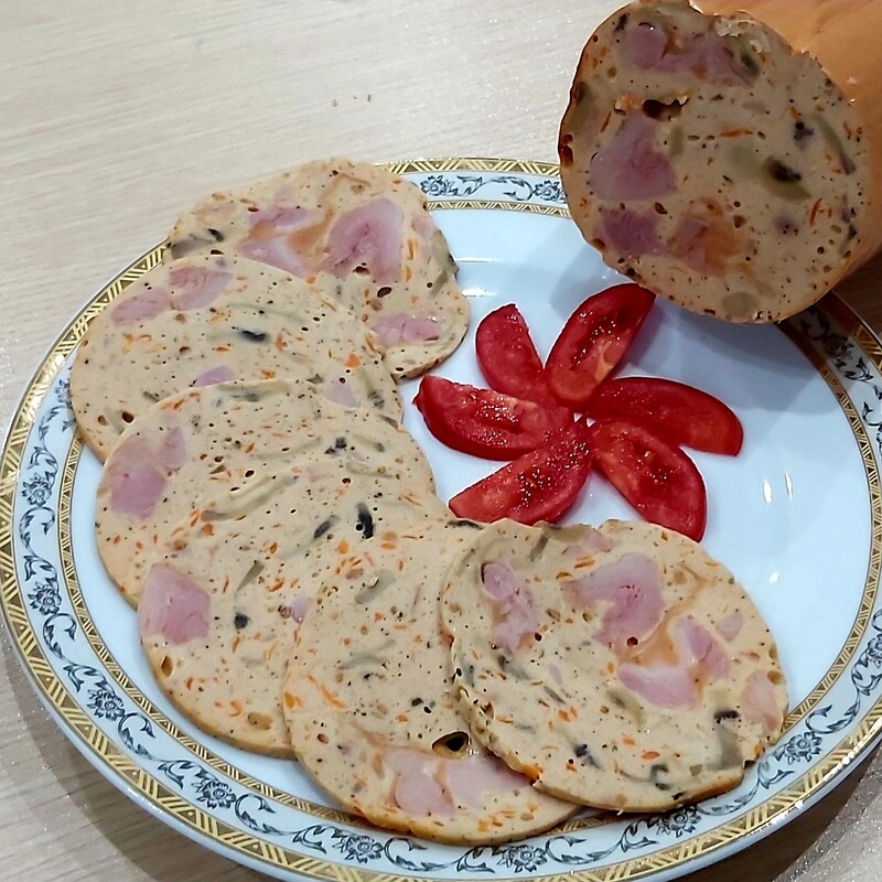 ژامبون و کالباس مرغ و قارچ (1 کیلوگرمی) با گوشت خالص سینه و ران مرغ درجه یک، ارسال رایگان اصفهان