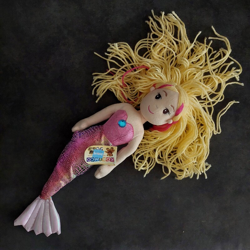 عروسک پولیشی پری دریایی 45 سانتیمتری از برند Aurora 