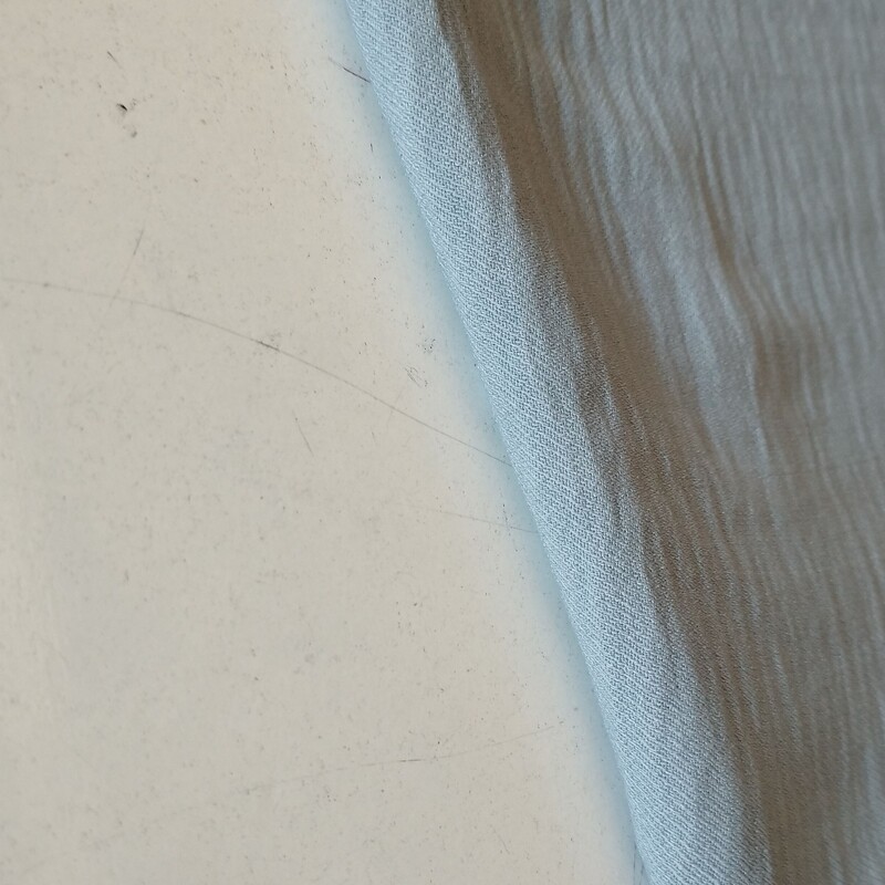 پارچه ی بنتون ابروبادی جنس خوب عرض 150 درجه ی یک تک رنگ رنگ آبی قیمت به ازای نیم متر 