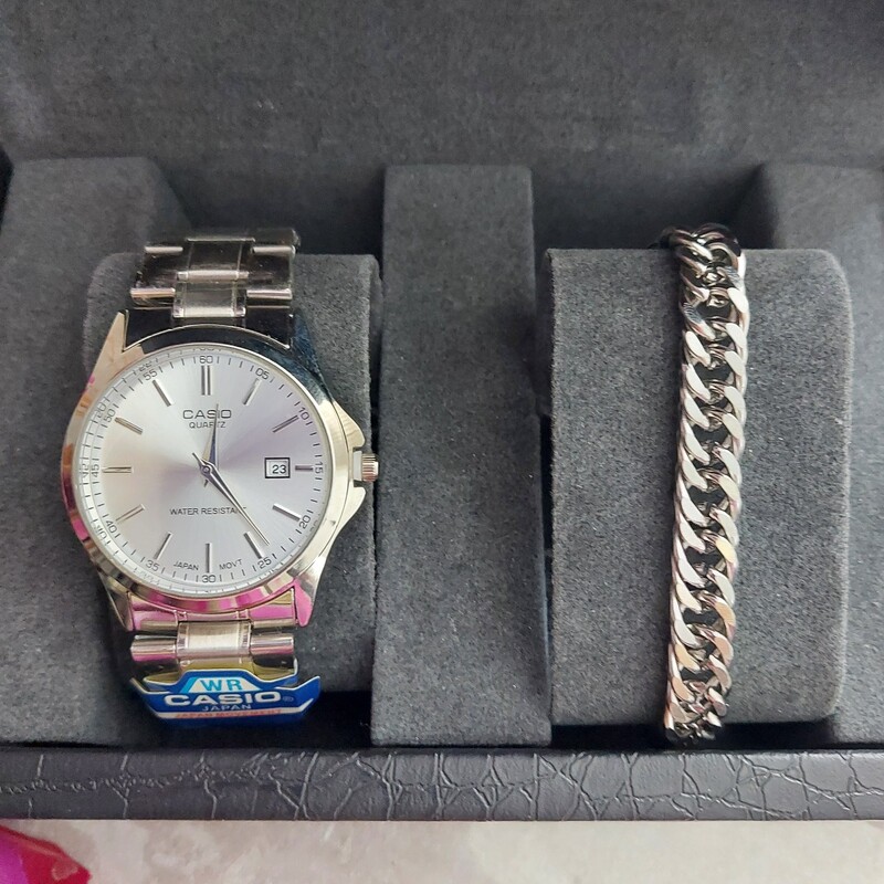 ساعت مردانه کاسیو Casio  همراه دستبند کارتیر