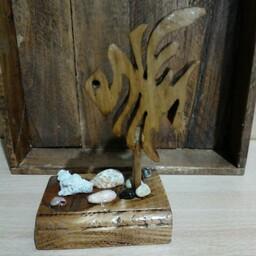 مجسمه ی چوبی ماهی دست ساز مدل 3 با تزیینات صدف و سنگ طبیعی دریا