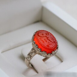 انگشتر نقره زنانه عقیق سرخ منقش   به یا حسین -