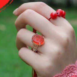 انگشتر نقره زنانه عقیق سرخ یمنی منقش به یا فاطمه الزهرا. --