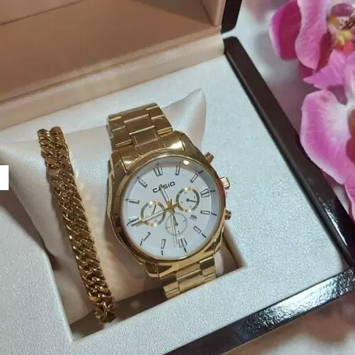 ساعت مردانه کاسیو Casio طرح سه موتور طلایی همراه دستبند کارتیر