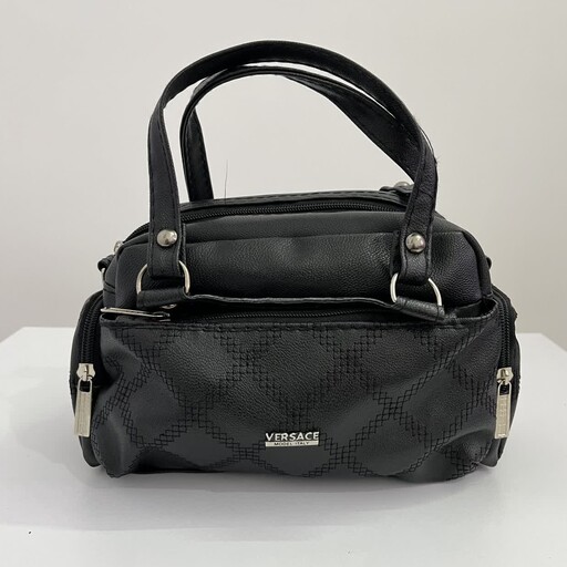 کیف زنانه مشکی، کیف کوچک ، کیف پر زیپ، کیف دستی، کیف دوشی،  کیف روزانه کیف کاربردی جنس چرم مصنوعی 