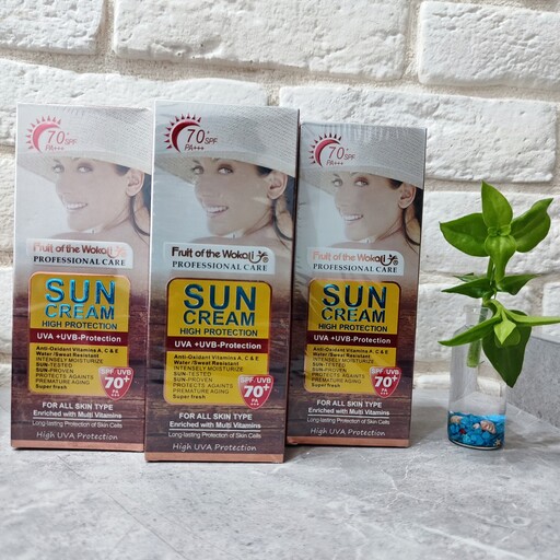 کرم ضد آفتاب  وکالی spf 70  (بدون رنگ) فرانسوی اورجینال