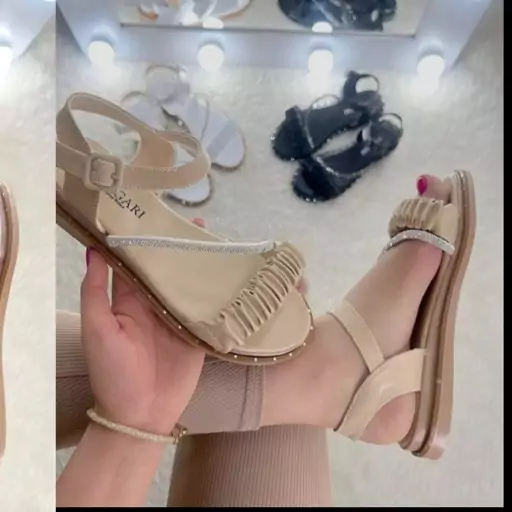 صندل
مدل Rada   
پاخوری خاص
زیره پی وی سی 2 سانتی 
size37 ta 40

پرفروش