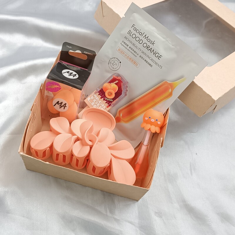 باکس هدیه دخترونه آرایشی بهداشتی نارنجی2