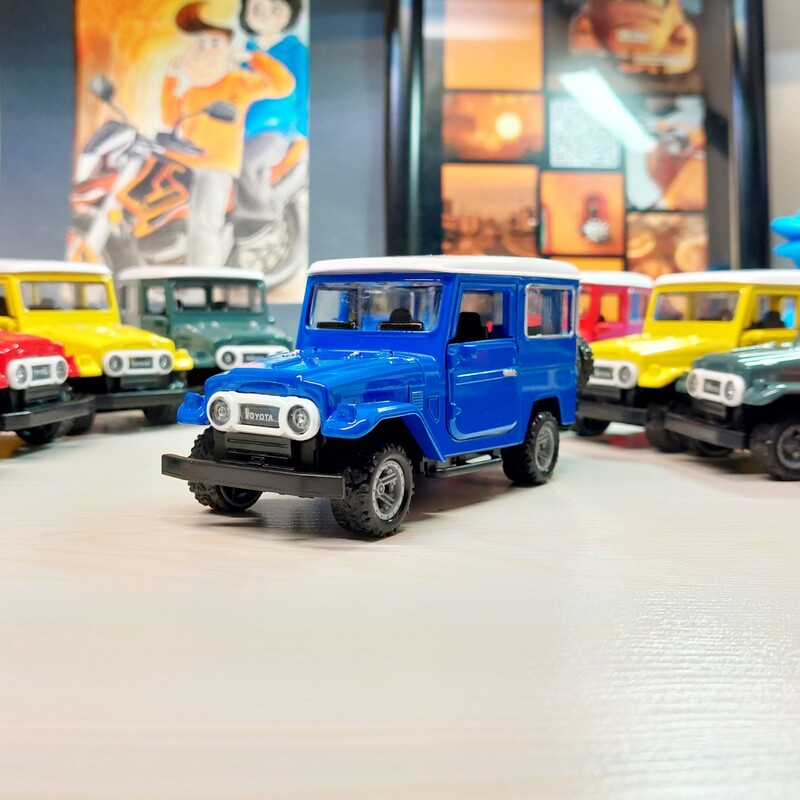 ماکت ماشین فلزی تویوتا لندکروز 2 اف Toyota Land Cruiser 2f موجود به رنگ آبی