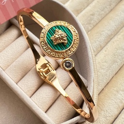 دستبند ورساچ برجسته سبز روکش طلای نانو بنگل ورساچ برابر با اصل طلا و رنگ ثابت کیفیت بالا لاکچری
