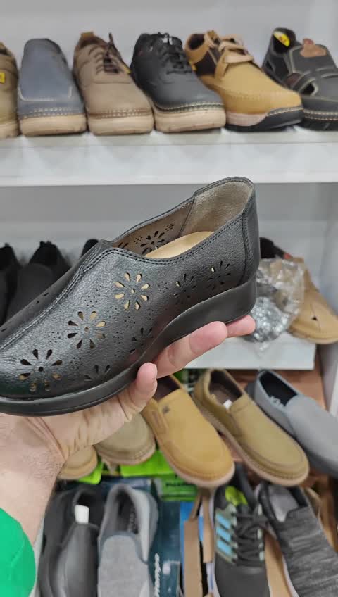 کفش طبی تابستانی مشکی گلدار