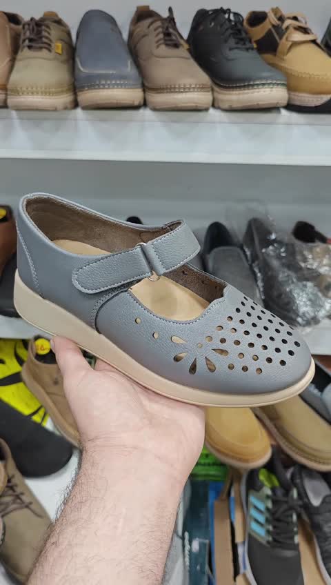 کفش طبی عروسکی طوسی