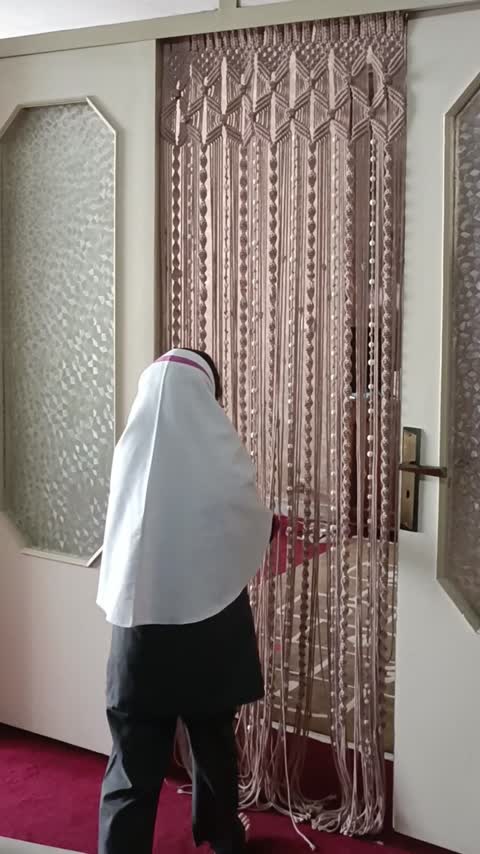 پرده مکرومه مهره دار با گره فندقی(پس کرایه)