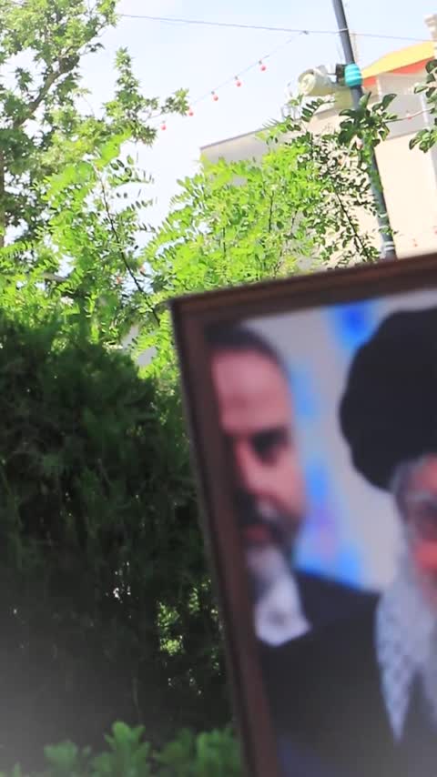 تابلو طرح رهبر شهید آیت الله سید علی خامنه ای مدل 18 فریم مشکی