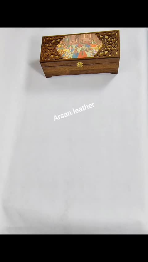 کیف اکسسوری از چرم طبیعی گاوی (پس کرایه) 