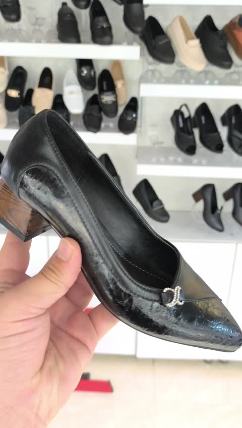 نگار سه سانت پاشنه طرح چوب 
