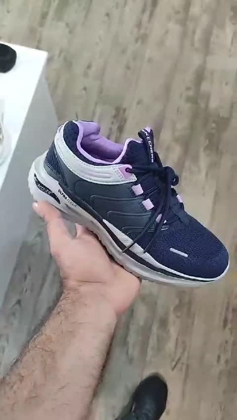 کتونی زنانه برند اسکیچرز Skechers ،های کپی مخصوص پیاده روی با کیفیت، سایز 36 تا 40 ، رنگ مشکی (ارسال رایگان)