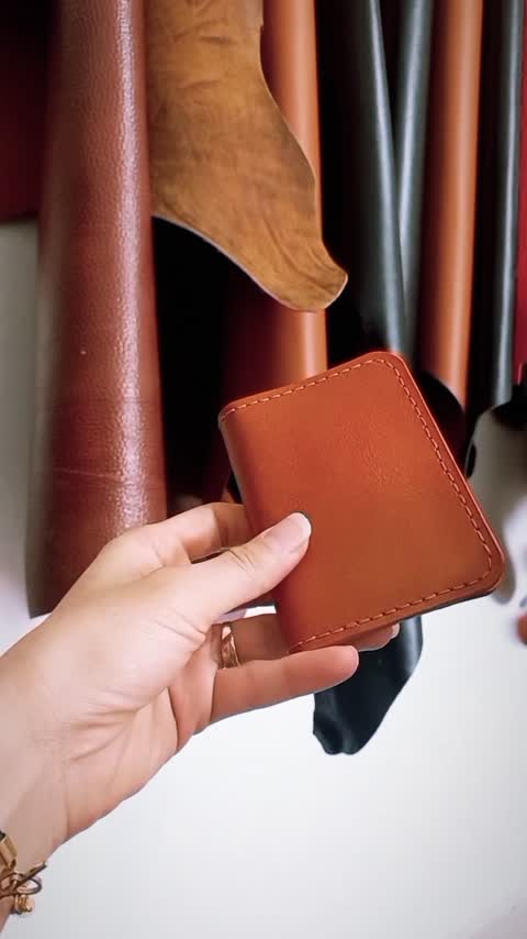 کیف کارت چرم طبیعی دستدوز.جاکارتی چرمی(طرح موج)