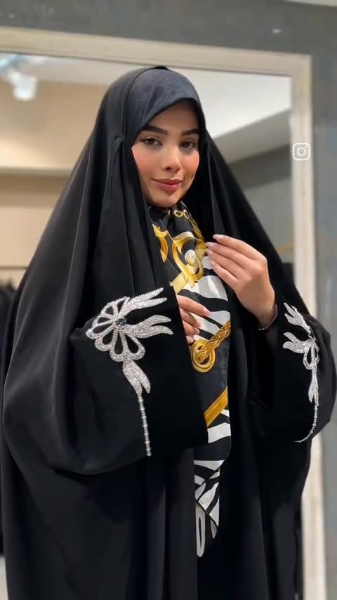 چادر مشکی مجلسی زنانه جواهر دوزی طرح پاپیون