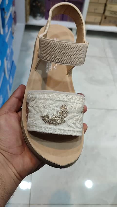 صندل زنانه مدل خوشه