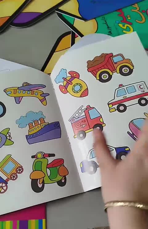 کتاب رنگ آمیزی همراه با برچسب و شعر 