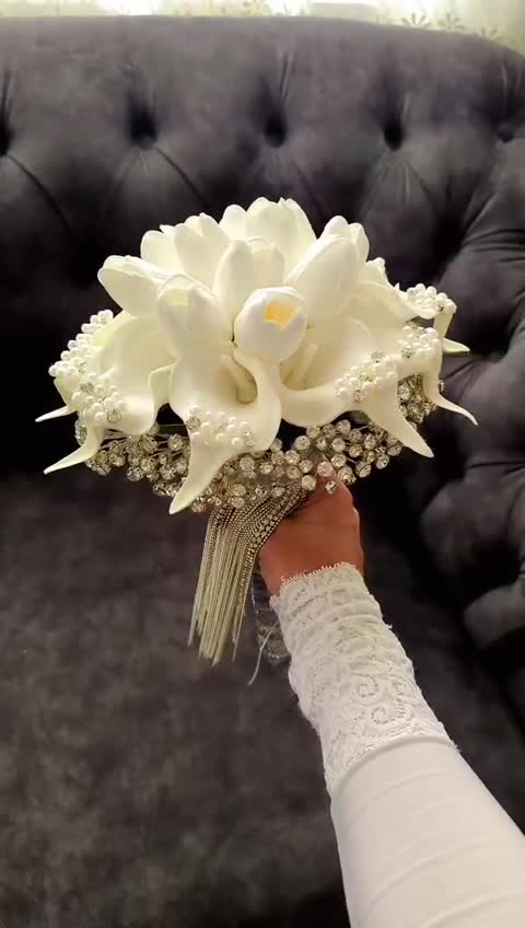 دسته گل عربی لاله و شیپوری ،دسته گل لاله و شیپوری،دسته گل شیپوری عربی ،دسته گل شیپوری،دسته گل عروس،دسته گل عروس مصنوعی