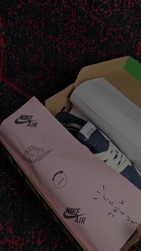 کتونی نایک جردن وان ترویس سوپریم ست Nike Jordan1 Travis