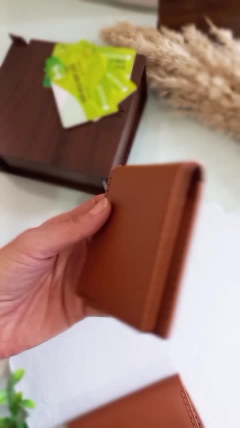 کیف کارت چرمی دستدوز (عمودی)