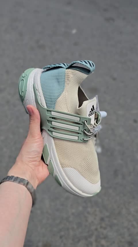 کتونی زنانه رانینگ ادیداس adidas کد 9028