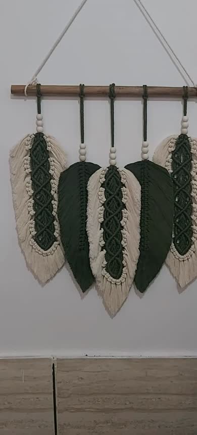 دیوار کوب برگ مکرومه