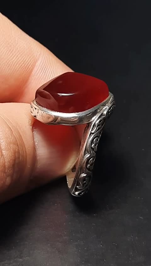 انگشترنقره925مردانه(طرح نقطه) عقیق دونه اناری اصل یمن