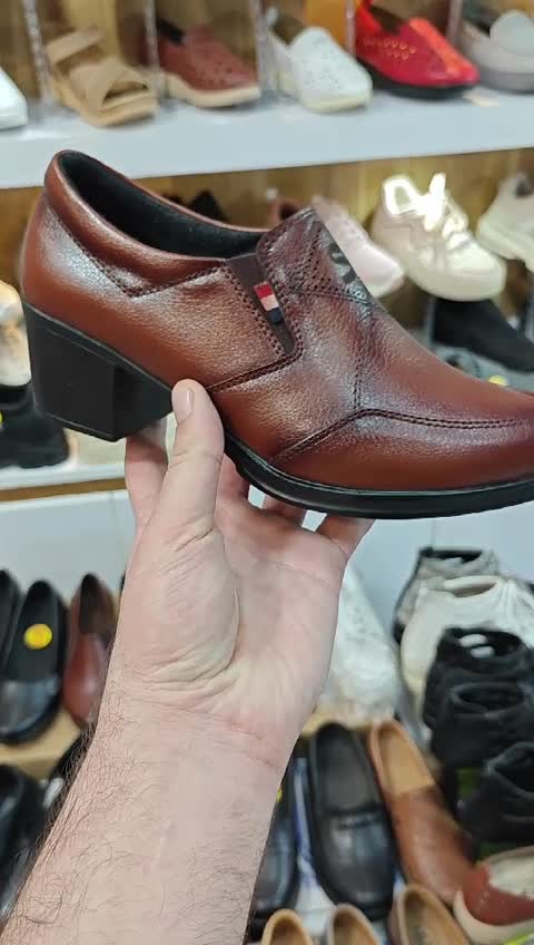 کفش پاشنه دارعسلی