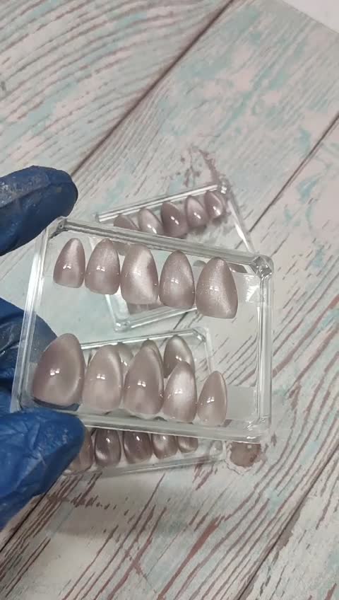 ناخن کاشت موقت دست ساز ژلیکس مدل آیس نسکافه ای