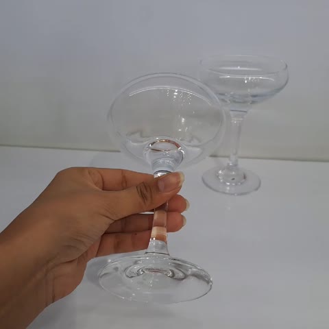 بستنی خوری پایه دار جنس بلور