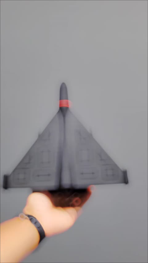 ماکت پهپاد شاهد 136 سایز 25 cm همراه با پایه 