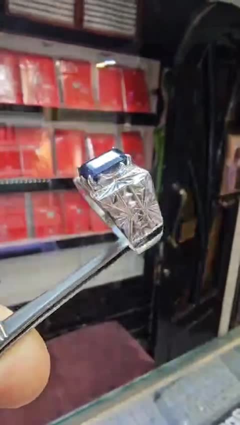انگشتریاقوت کبود اصلی انگشتر نقره مردانه رکاب نقره دستساز مخراج برلیان اصلی نقره عیار 925ارسال رایگان 
