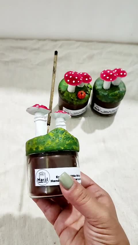 شمع معطر جار قارچ پینترستی همراه جاعودی،شمع قارچ با رایحه شکلات