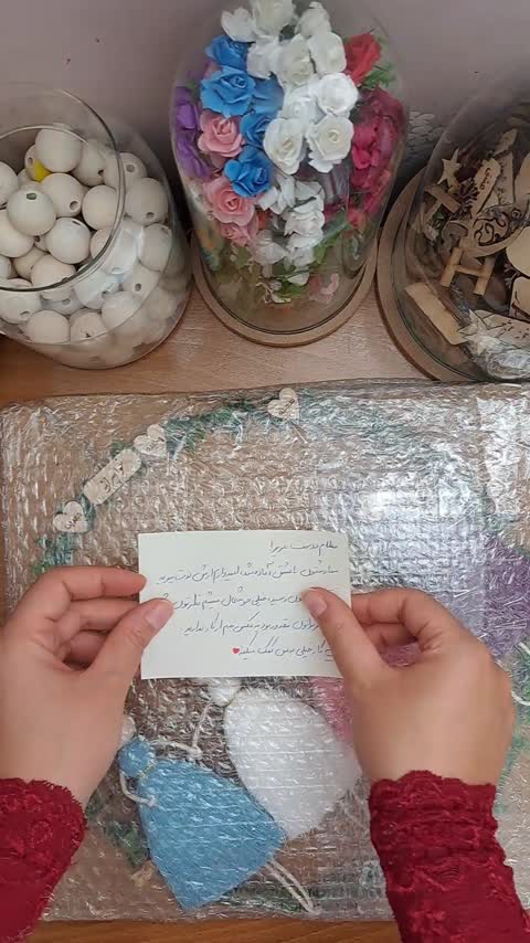 آویز عروسک مکرومه دوتایی روی حلقه(هدیه دوست و خواهر)