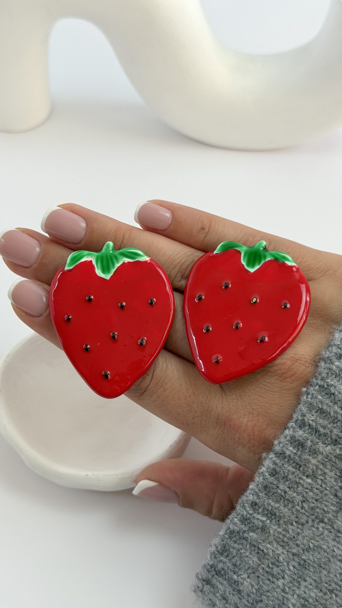 گوشواره توت فرنگی