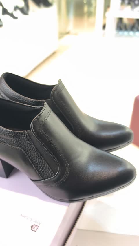 دیبا پاشنه پهن کارمندی 