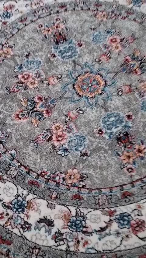 فرش گرد ماشینی کاشان500شانه طرح گیلدافیلی1،5در1،5متر(باارسال رایگان)