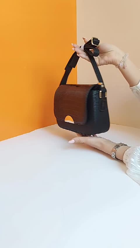 کیف دوشی چرم طبیعی گاوی دخترانه و زنانه کد 402/1