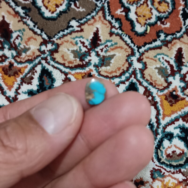 نگین فیروزه نیشابور اصل و معدنی مخصوص انگشتر زنانه و مردانه آبی بسیار زیبا و خوشرنگ 