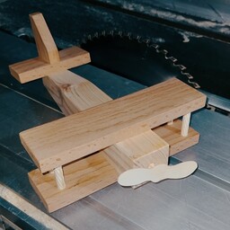اسباب بازی  هواپیما چوبی 