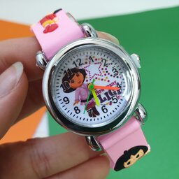 ساعت بچگانه مناسب زیر 7 سال دارای رنگ بندی