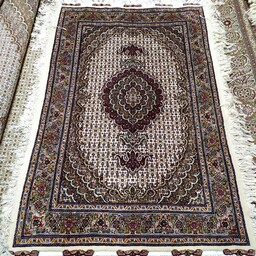 فرش دستبافت یک و نیم متری طرح ماهی کمال الملک خوی پشم مرینوس اصل